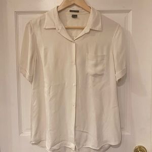 Theory Medium Silk White Short Sleeve Button-Up
